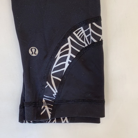 Lululemon leggings - Picture 3 of 4